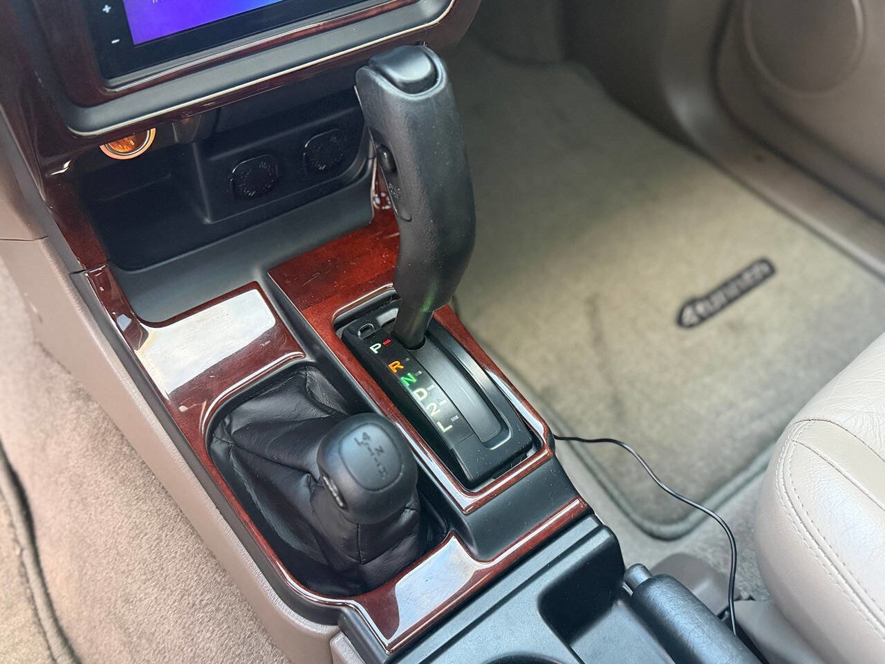 Used 2001 Toyota 4Runner SR5 image 18