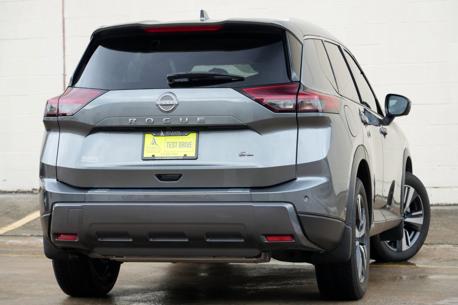 Used 2024 Nissan Rogue SL FWD image 4