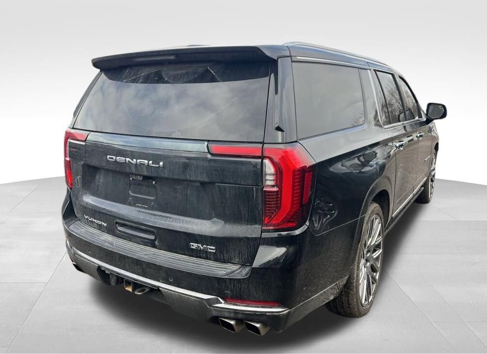 Used 2025 GMC Yukon XL Denali Ultimate image 2