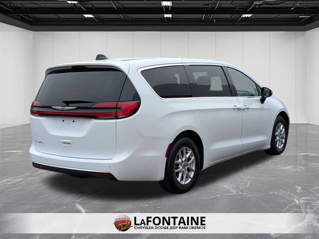 Certified 2023 Chrysler Pacifica Touring-L FWD image 5