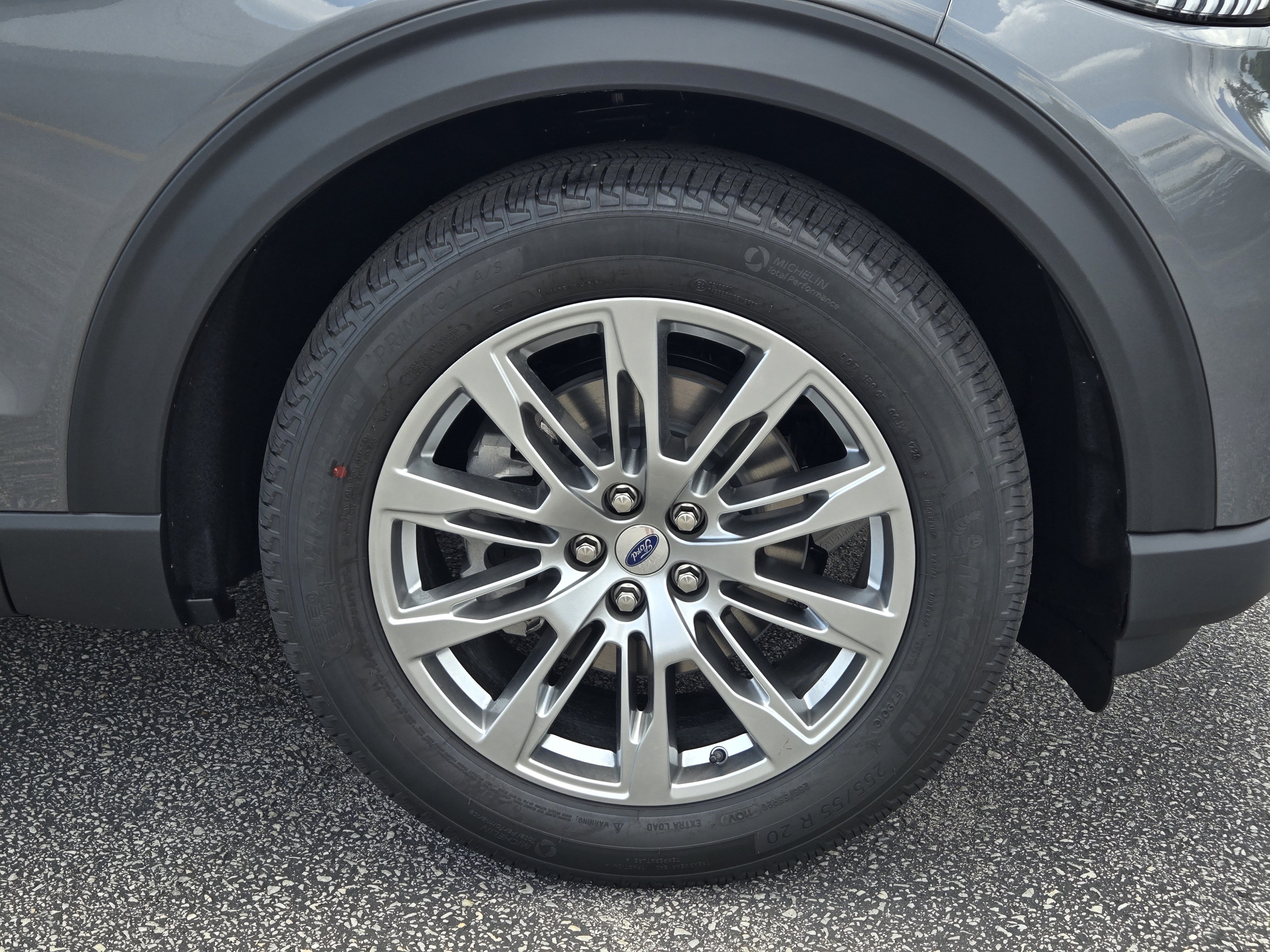 New 2026 Ford Explorer Platinum RWD image 5