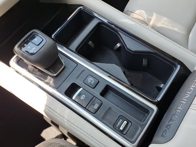 Used 2023 Nissan Pathfinder SL w/ Black Appearance Package FWD image 28