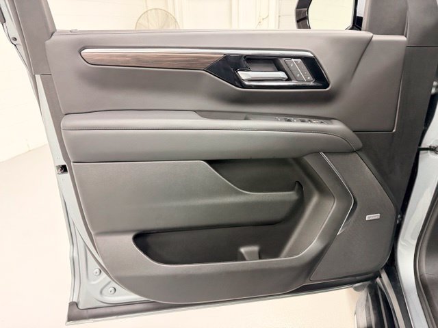 Certified 2025 Chevrolet Tahoe LT w/ Comfort Package AWD/4WD image 19