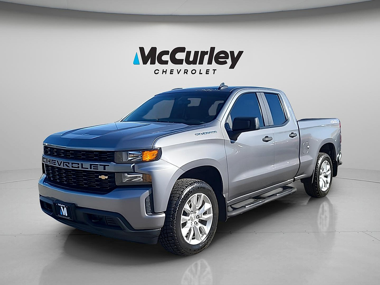 Used 2021 Chevrolet Silverado 1500 Custom AWD/4WD image 3