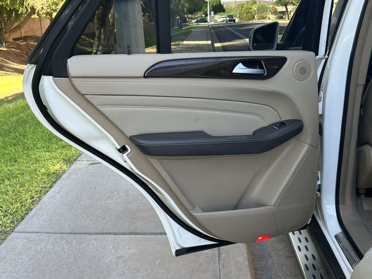Used 2014 Mercedes-Benz ML 350 4MATIC w/ Premium 1 Package image 42