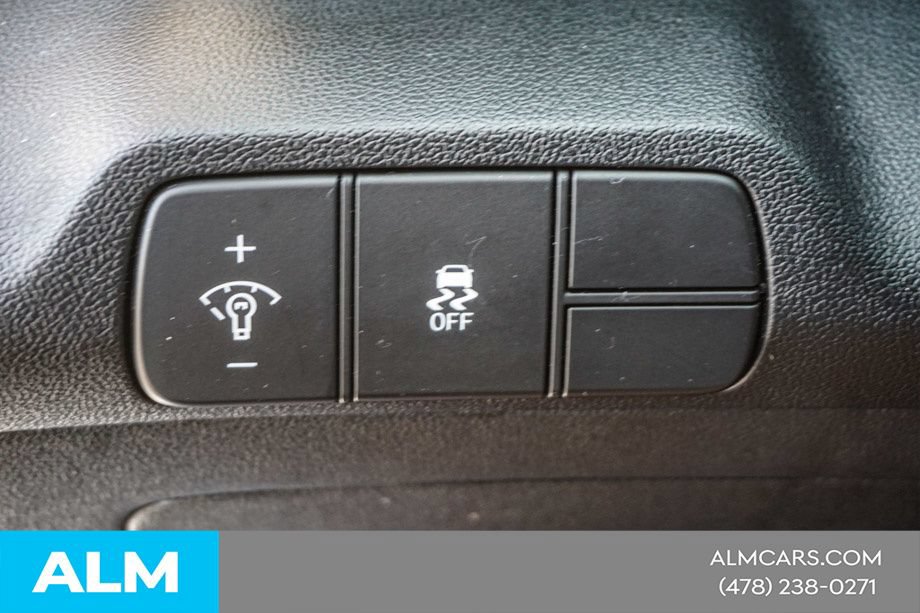 Used 2024 Hyundai Elantra Limited FWD image 43