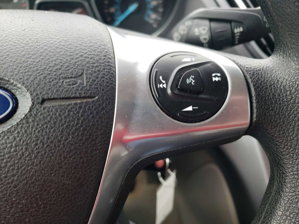 Used 2016 Ford Escape SE w/ Equipment Group 201A FWD image 17