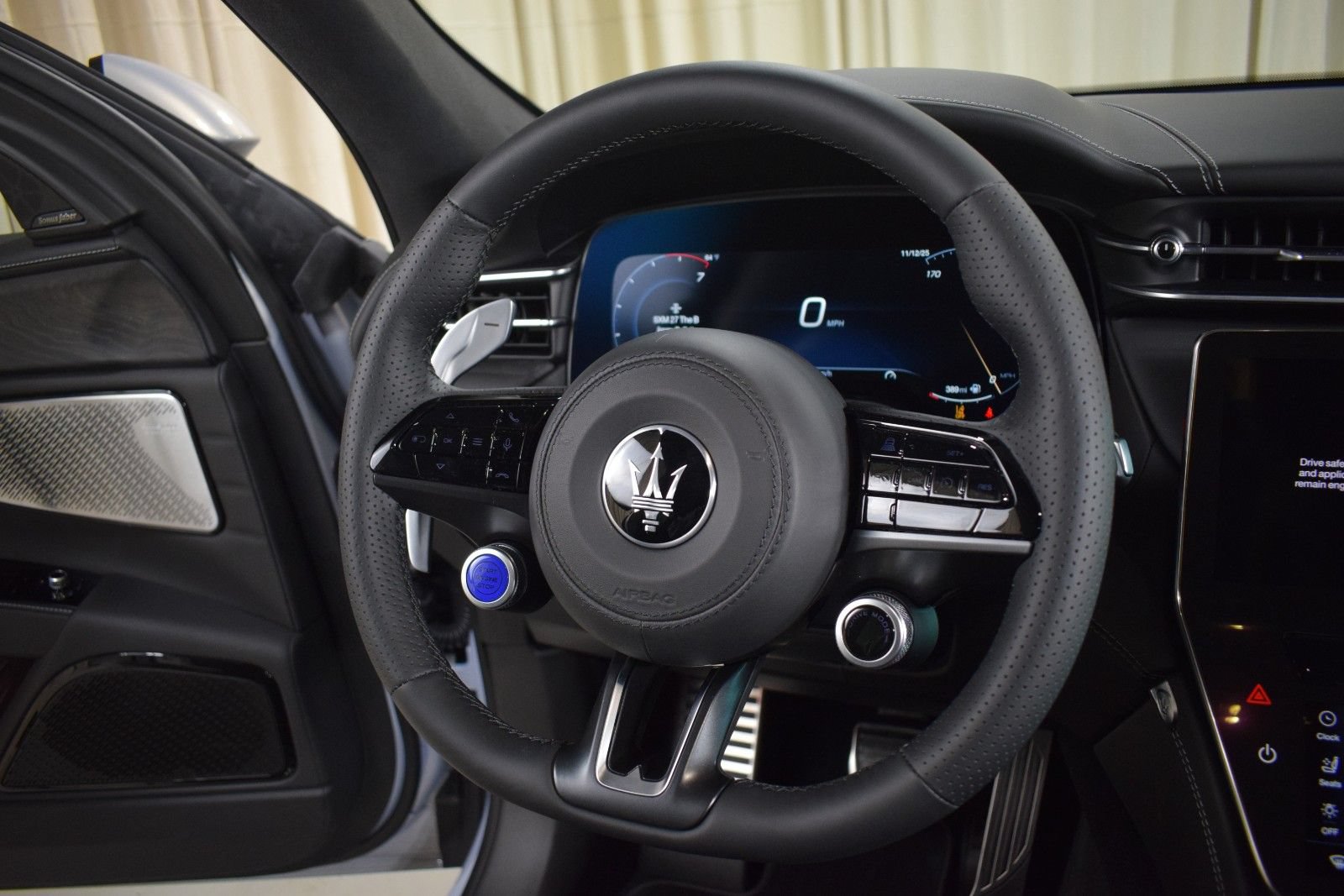 Used 2025 Maserati Grecale Modena AWD/4WD image 25