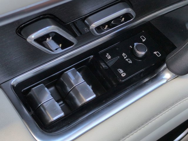 Used 2023 Land Rover Range Rover SE AWD/4WD image 25