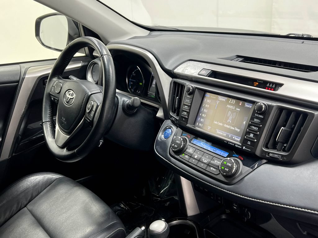Used 2018 Toyota RAV4 Limited AWD/4WD image 21