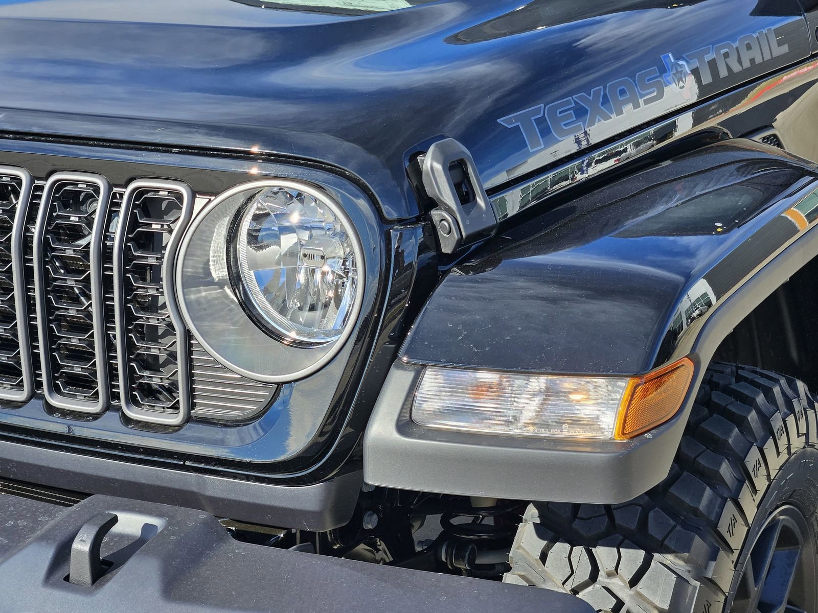 New 2026 Jeep Gladiator Sport AWD/4WD image 10