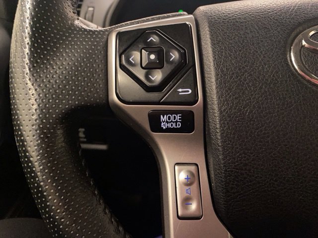 Used 2015 Toyota 4Runner Limited AWD/4WD image 32