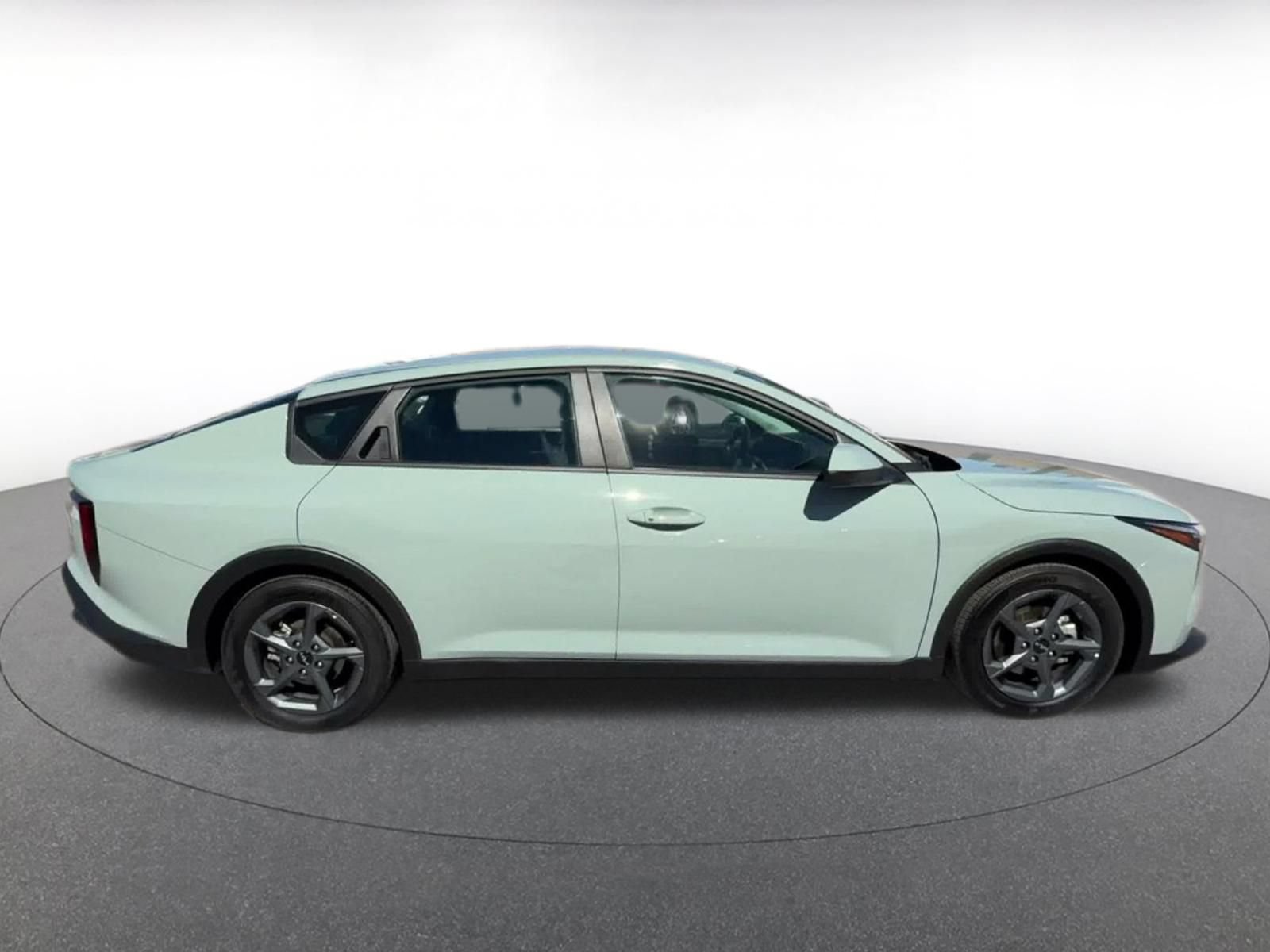 Used 2026 Kia K4 FWD image 15