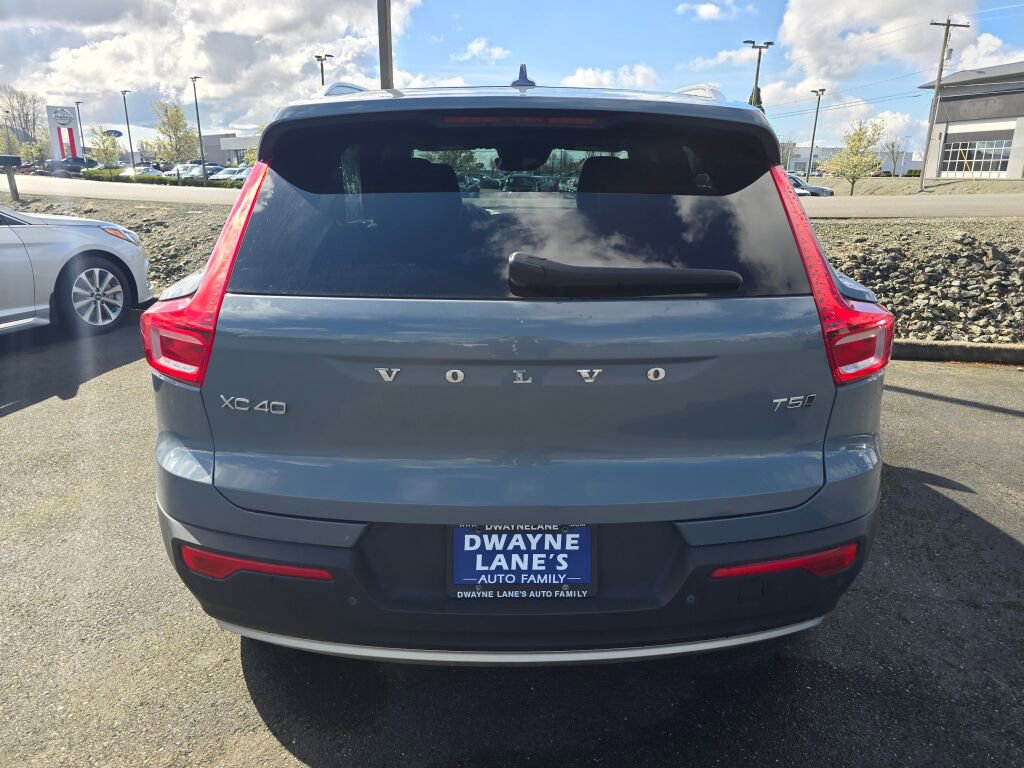Used 2020 Volvo XC40 T5 Momentum w/ Protection Package image 6