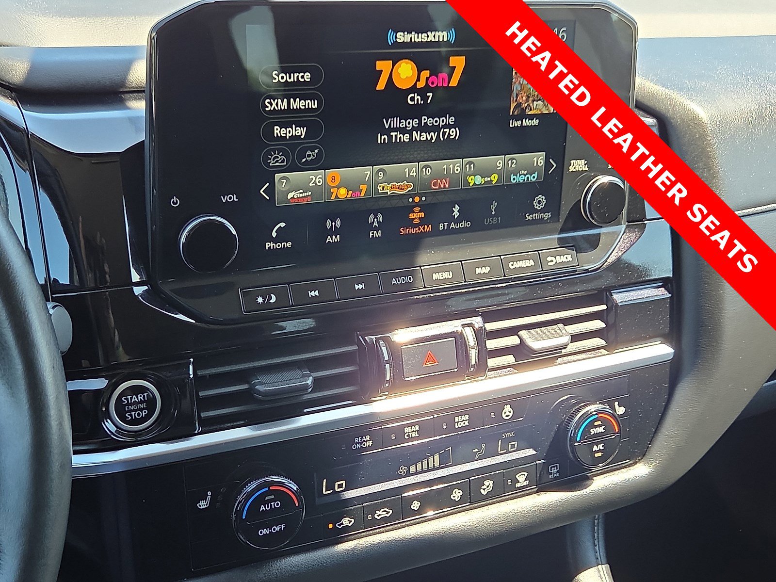 Used 2023 Nissan Pathfinder SL w/ Black Appearance Package AWD/4WD image 18