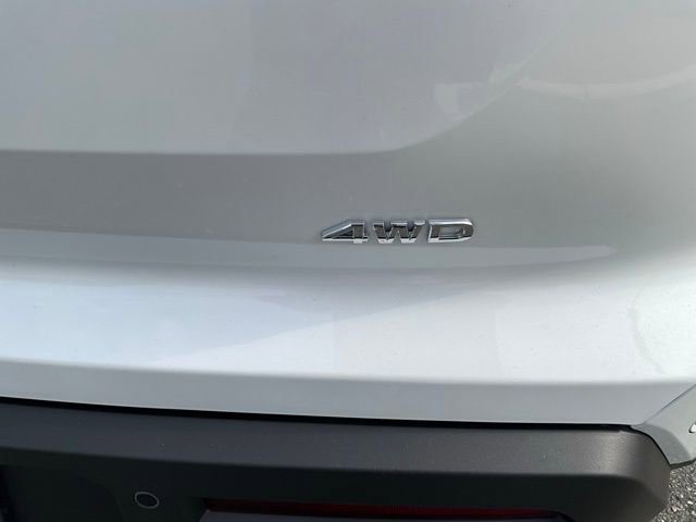 New 2025 Nissan Pathfinder SV image 8