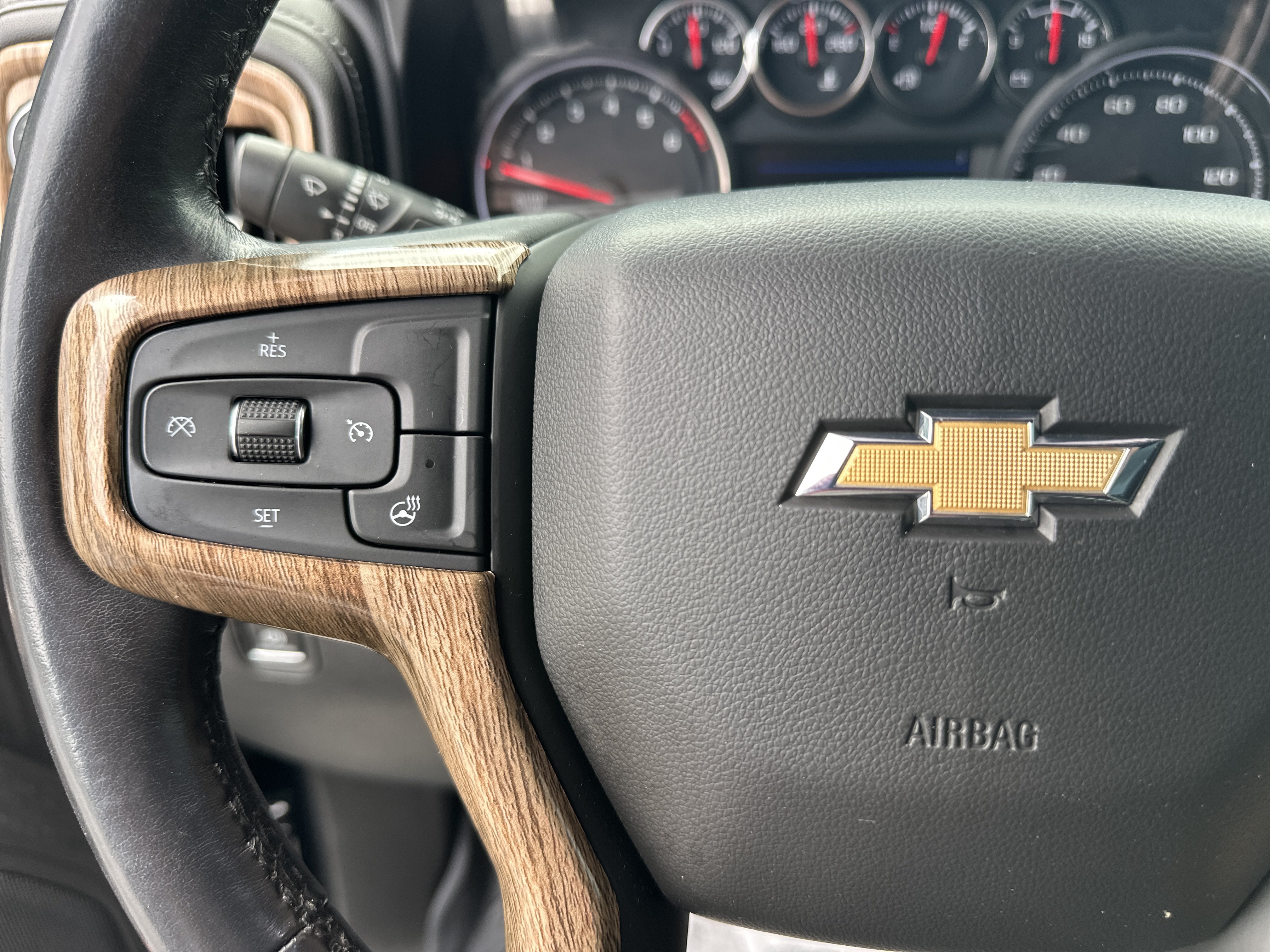Used 2021 Chevrolet Silverado 1500 LTZ RWD image 25