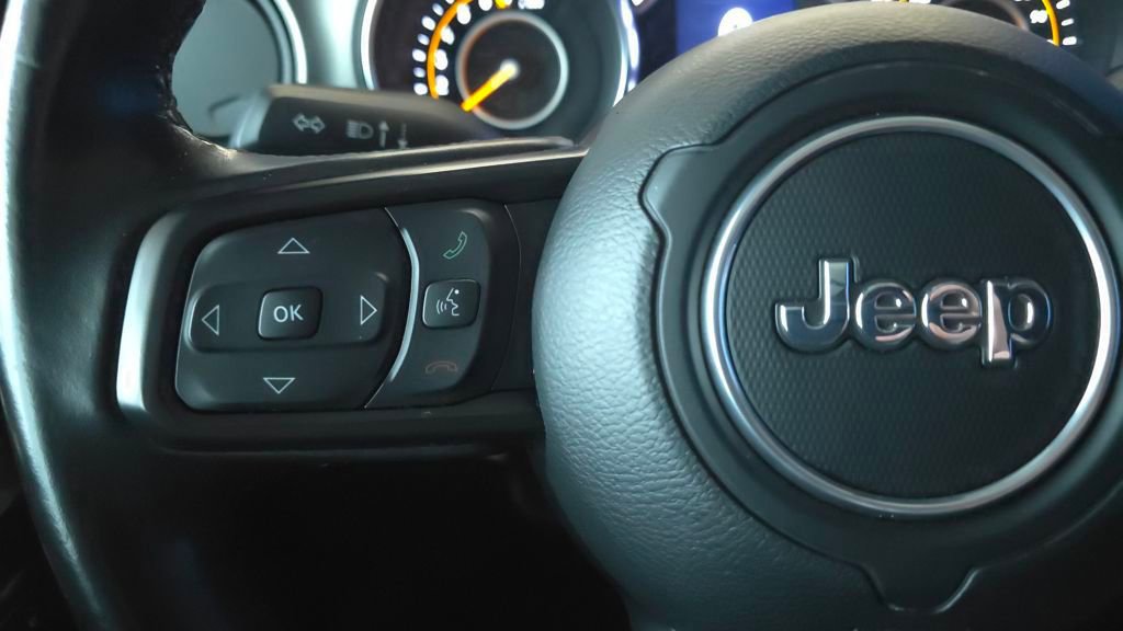 Used 2021 Jeep Gladiator Willys image 28