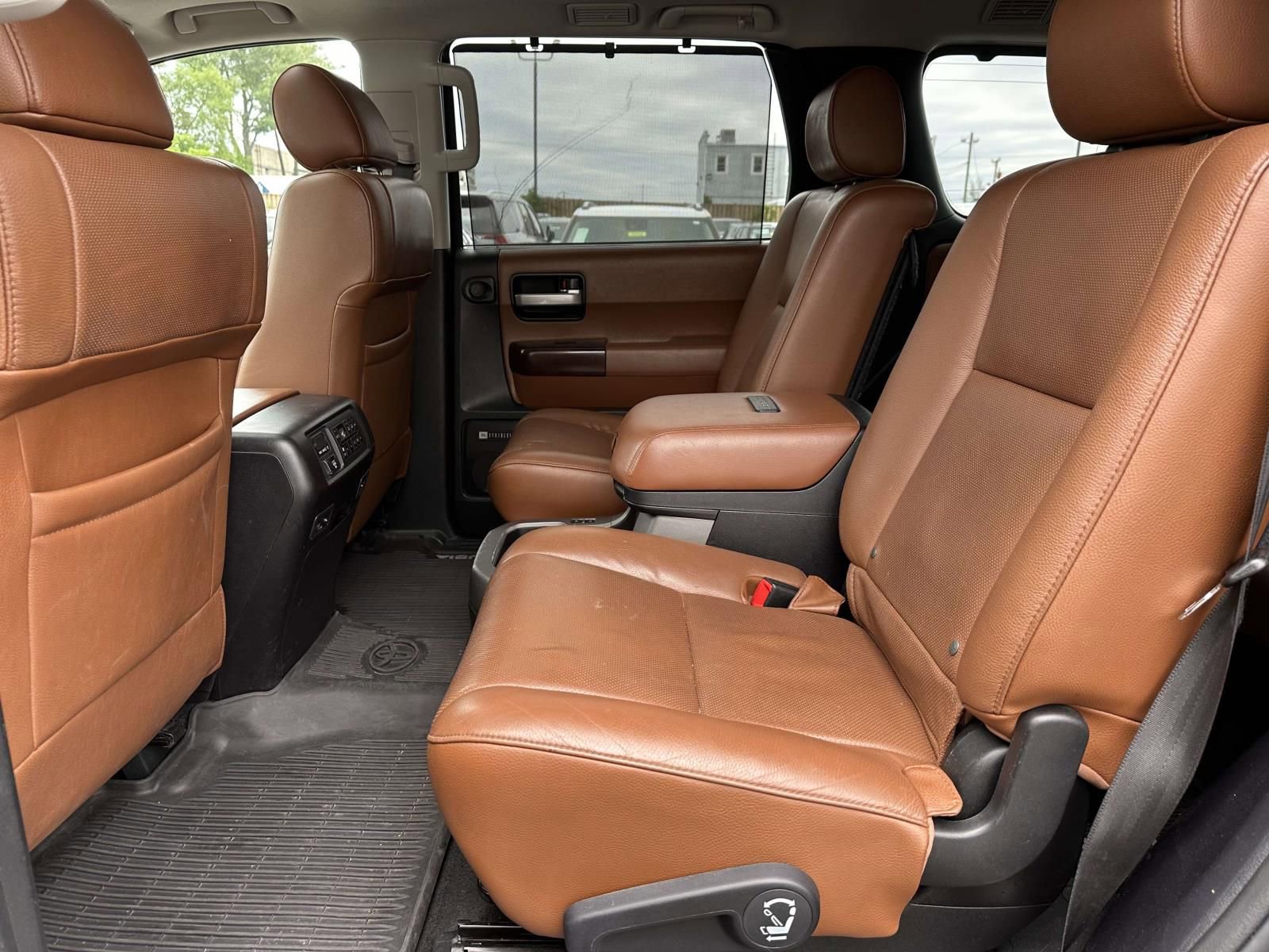 Used 2017 Toyota Sequoia Platinum AWD/4WD image 23