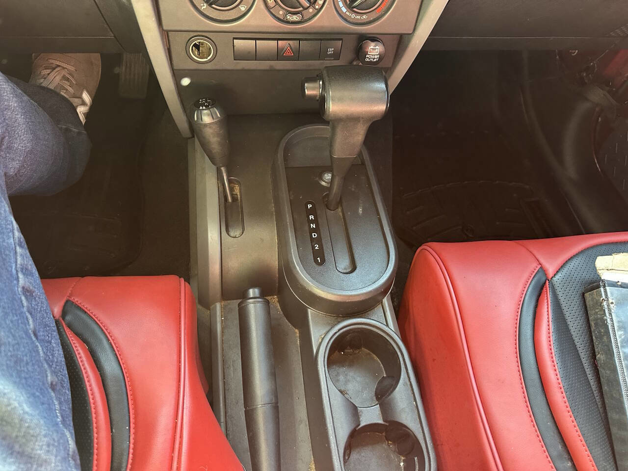 Used 2008 Jeep Wrangler Unlimited Sahara w/ Dual Top Group AWD/4WD image 14