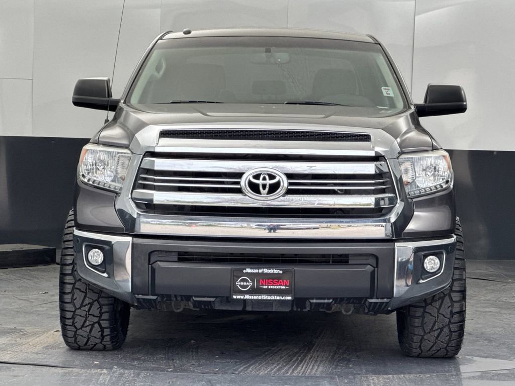 Used 2017 Toyota Tundra SR5 w/ SR5 Upgrade Package image 8