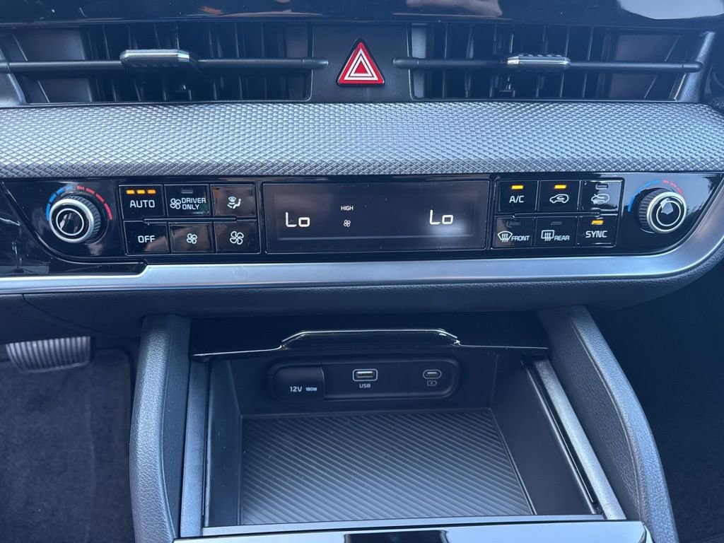 Certified 2025 Kia Sportage LX image 25