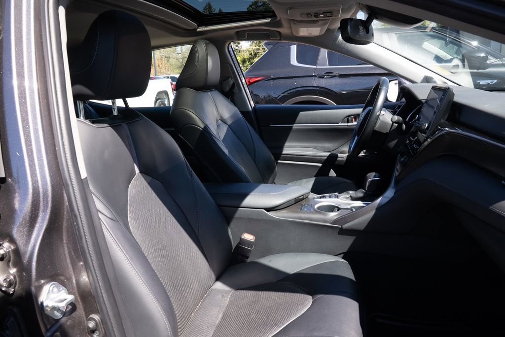Used 2023 Toyota Camry XLE FWD image 25
