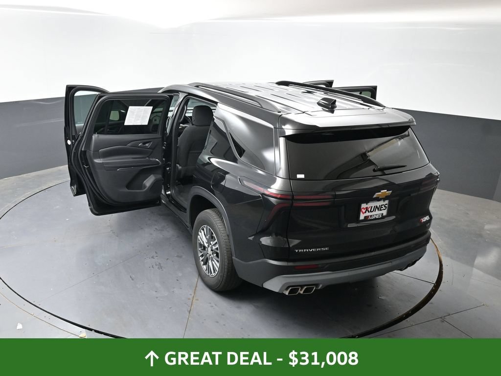 Used 2024 Chevrolet Traverse LT FWD image 38