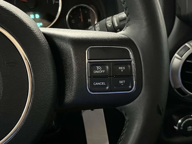 Used 2018 Jeep Wrangler Unlimited Sahara w/ Connectivity Group image 28