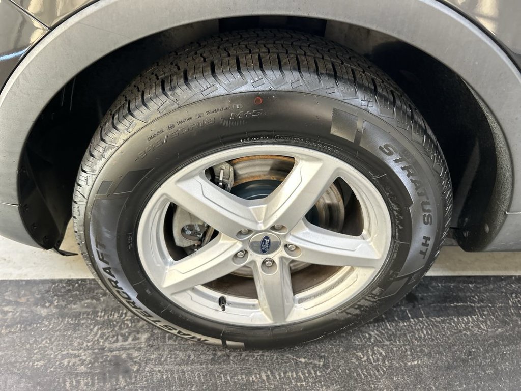 Used 2018 Ford Explorer XLT FWD image 8