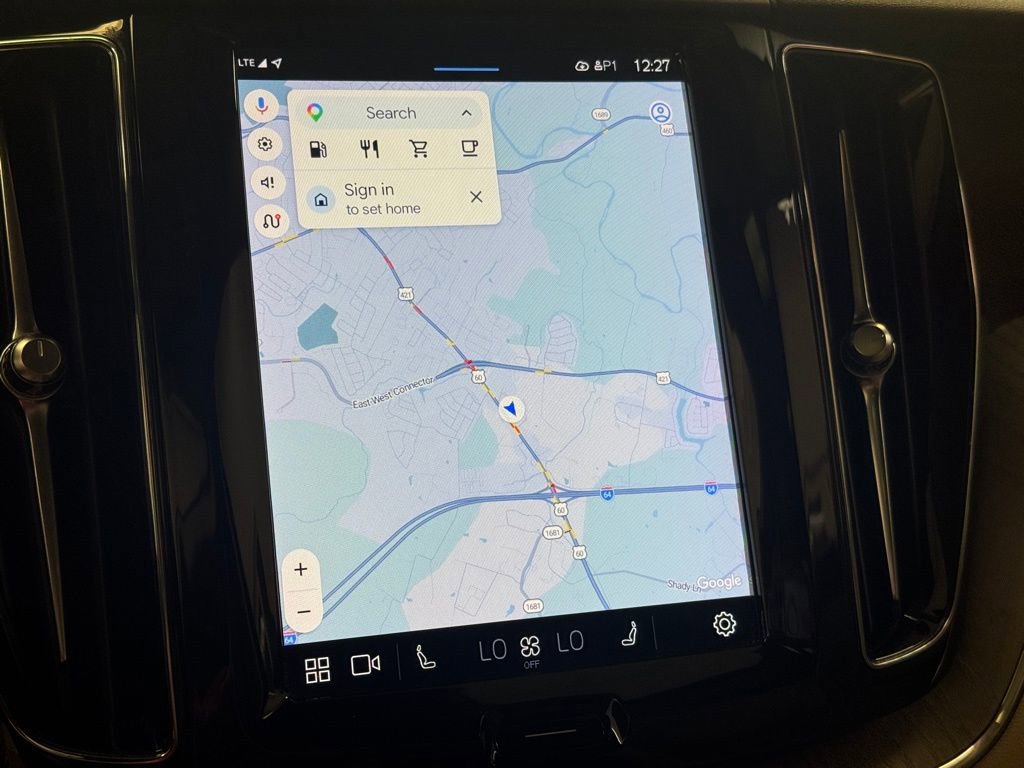 Used 2023 Volvo XC60 B5 Plus image 42