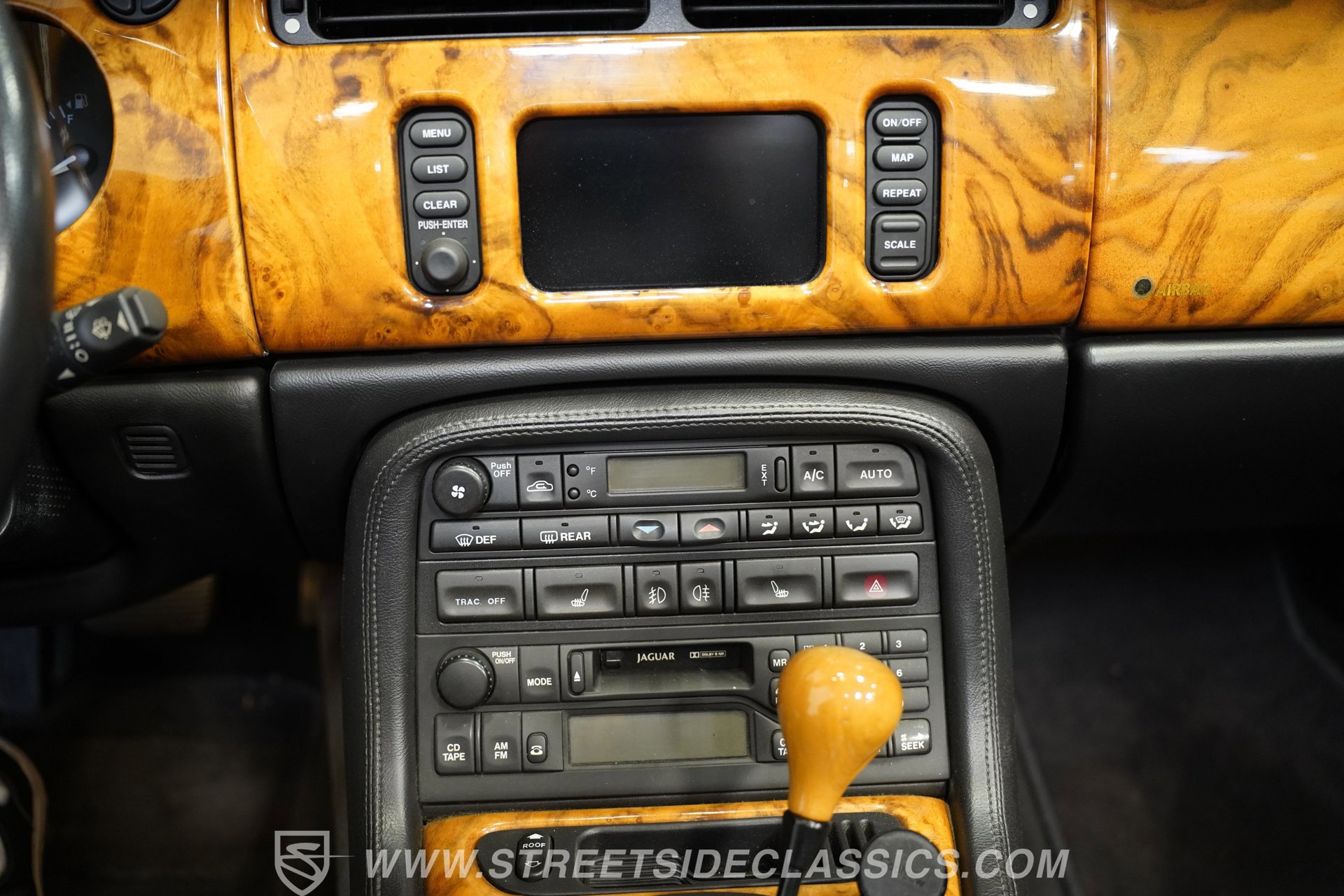 Used 2002 Jaguar XK8 Convertible image 34