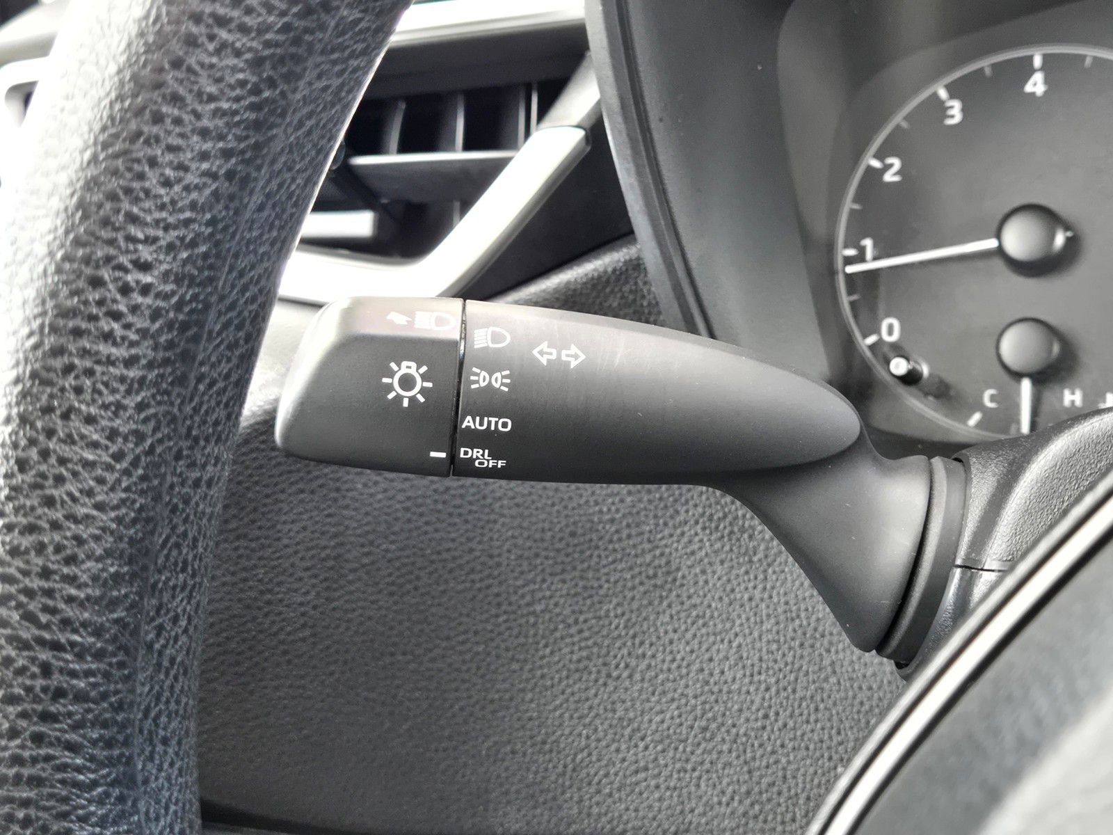 Used 2024 Toyota Corolla LE FWD image 23