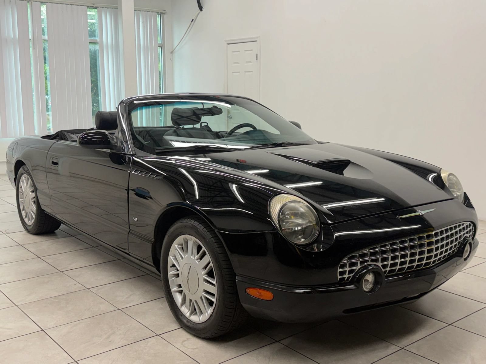 Used 2003 Ford Thunderbird RWD image 1
