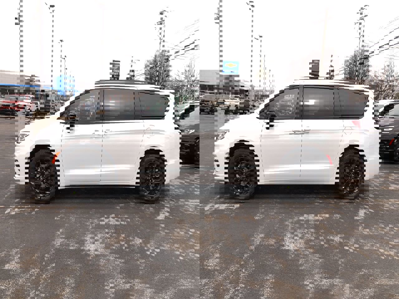 New 2026 Chrysler Pacifica Select image 11