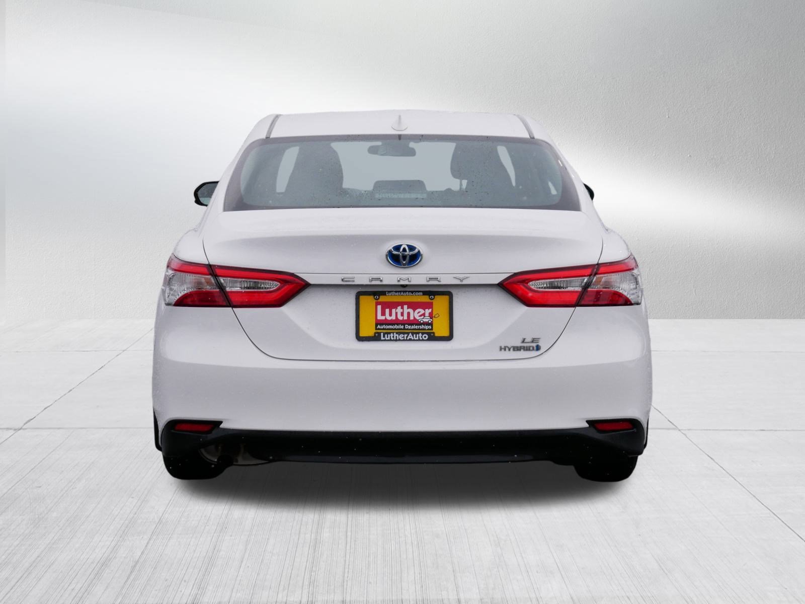 Used 2020 Toyota Camry LE image 6