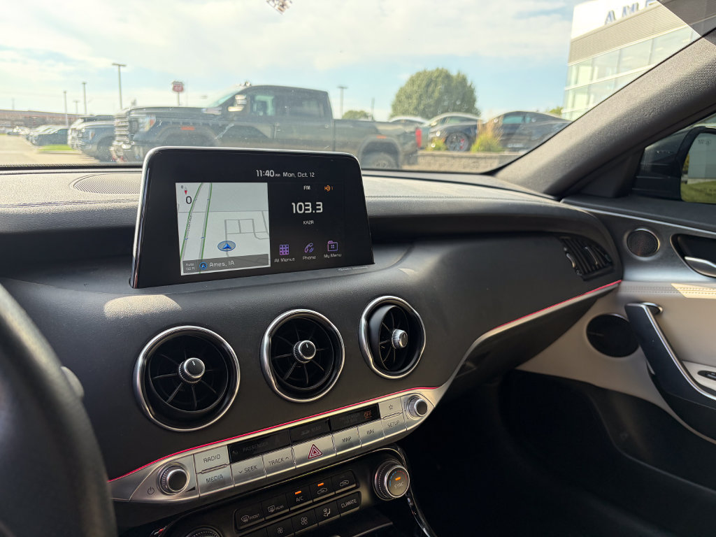 Used 2018 Kia Stinger GT2 AWD/4WD image 18