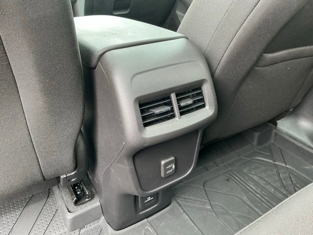 Used 2024 Chevrolet Equinox LT image 36