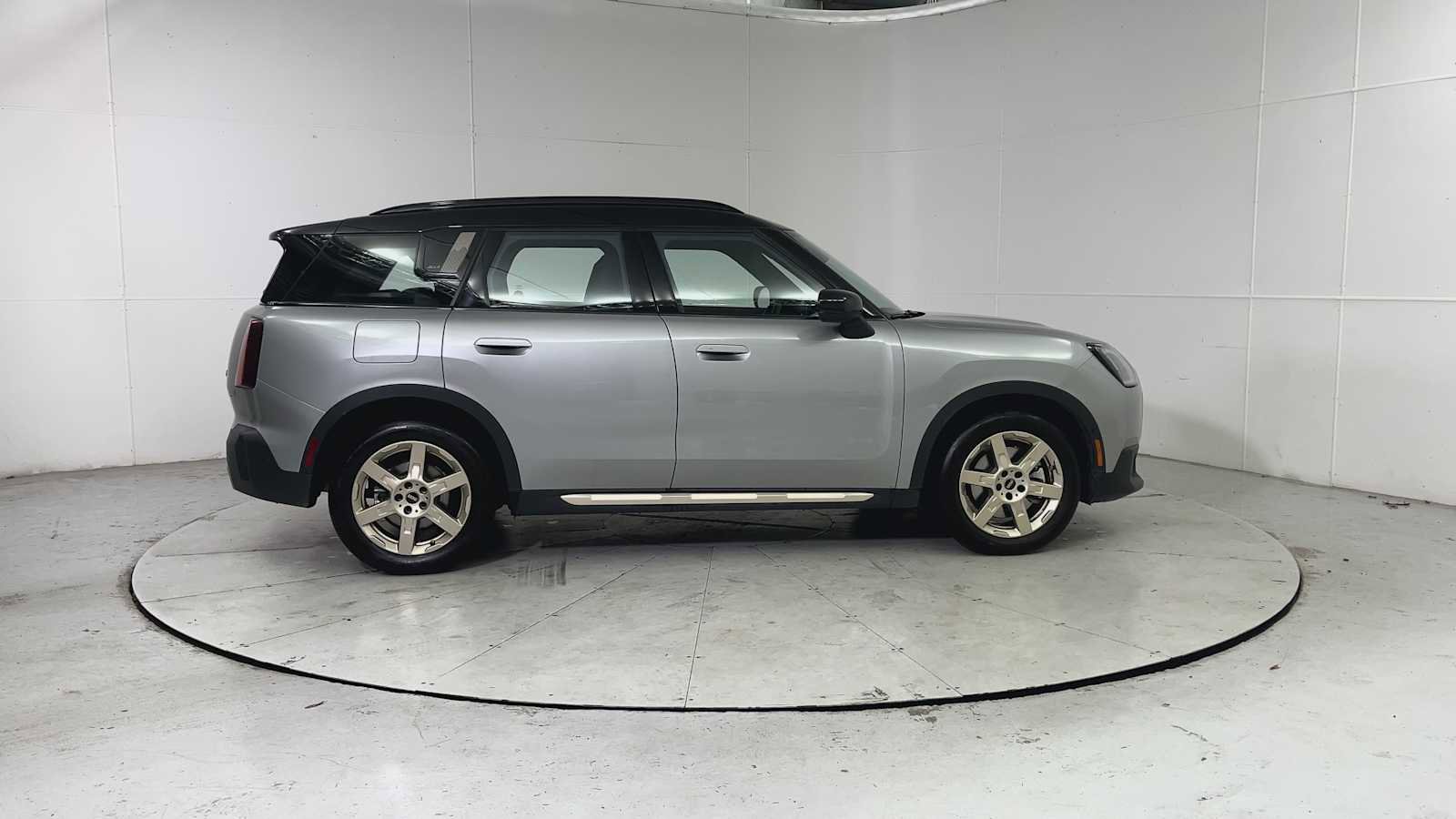 Used 2025 MINI Cooper Countryman S image 9