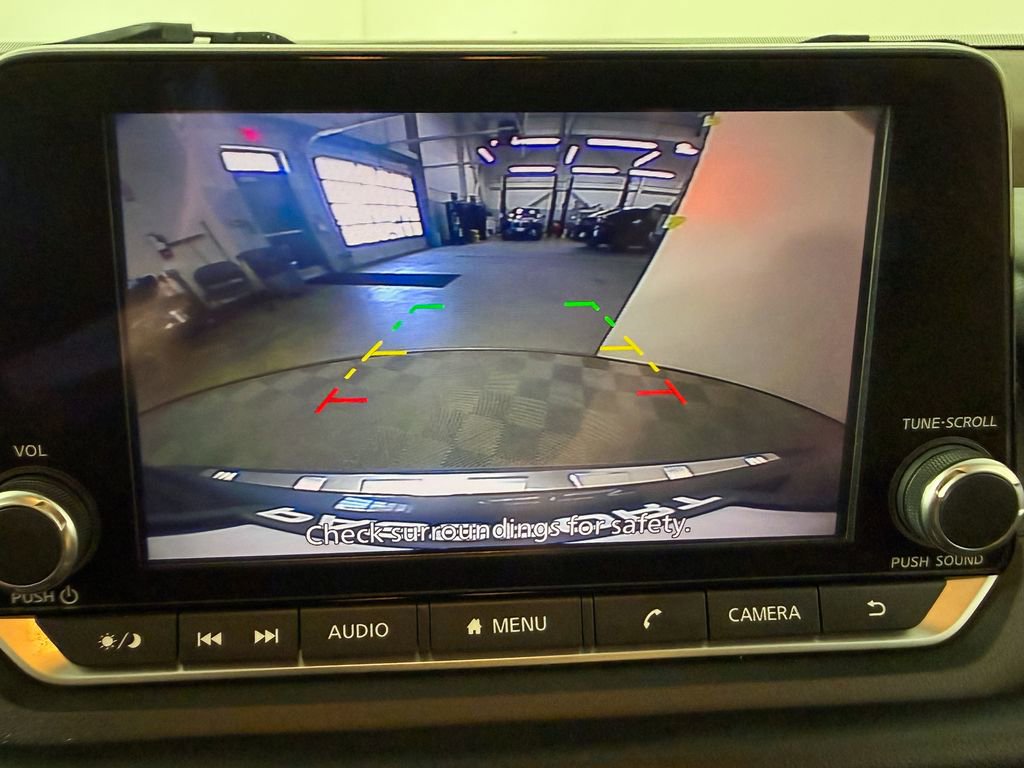 Certified 2022 Nissan Rogue SV image 17