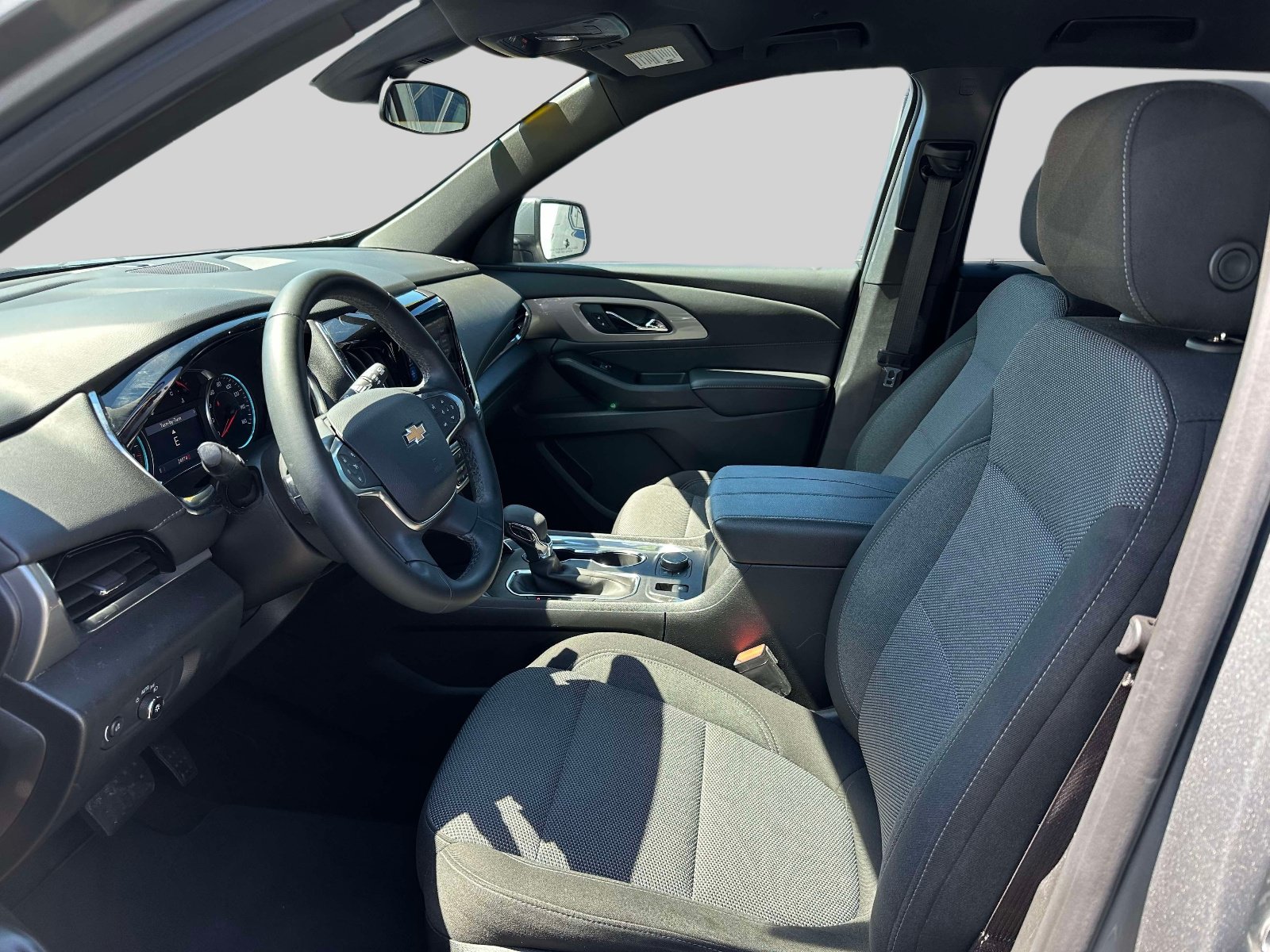 Used 2023 Chevrolet Traverse LT AWD/4WD image 14