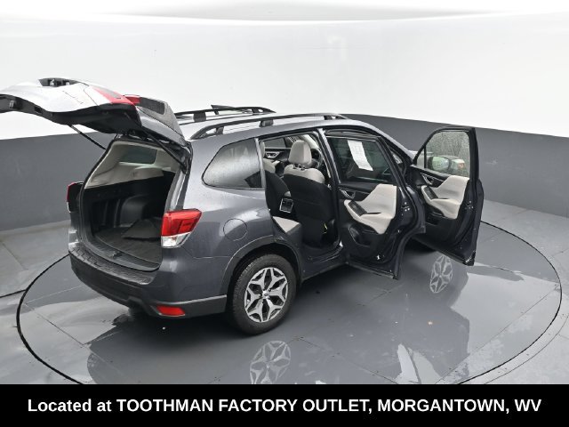 Used 2023 Subaru Forester Premium AWD/4WD image 27