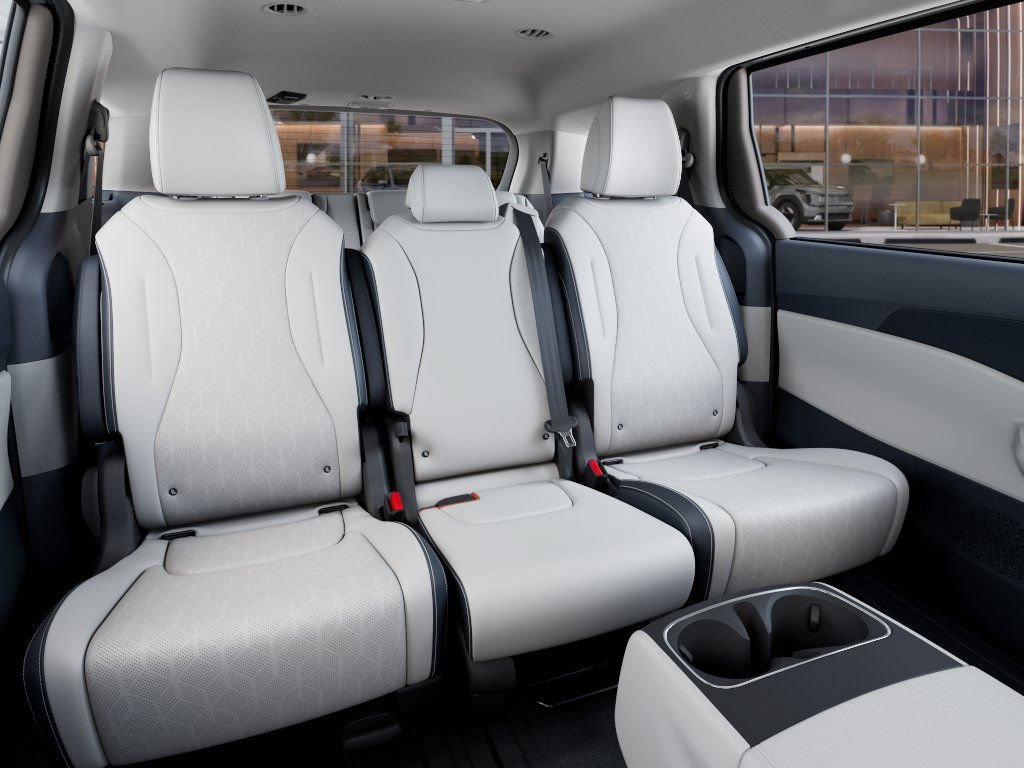 New 2026 Kia Carnival EX FWD image 16