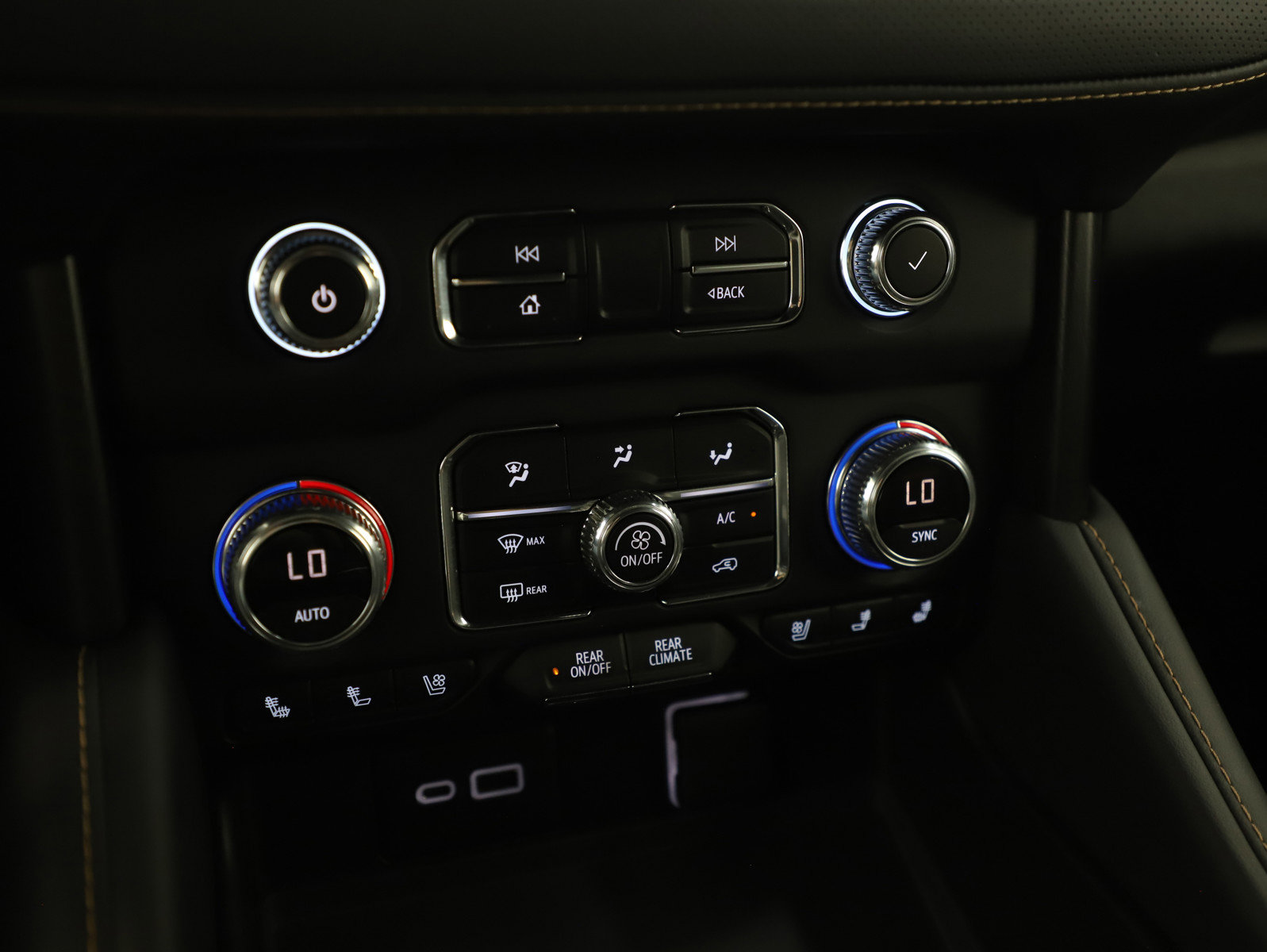 Used 2021 GMC Yukon XL AT4 image 26