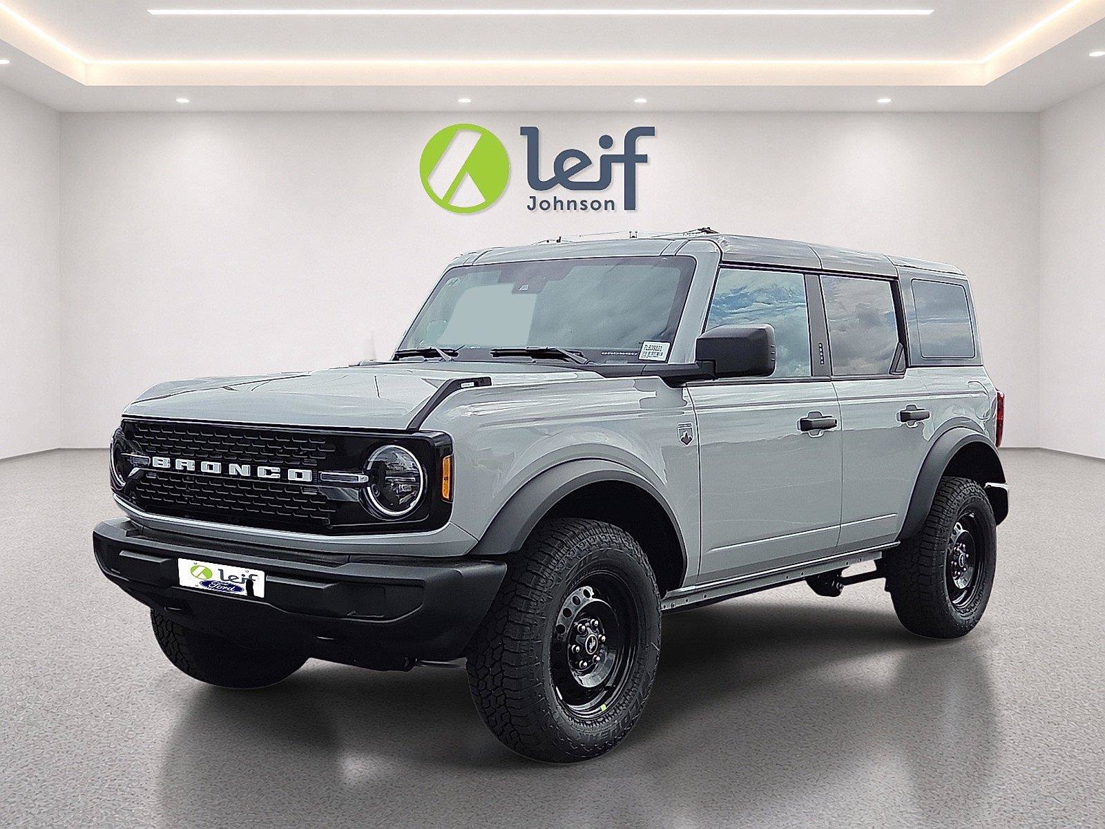 New 2026 Ford Bronco Big Bend w/ Black Appearance Package AWD/4WD image 1