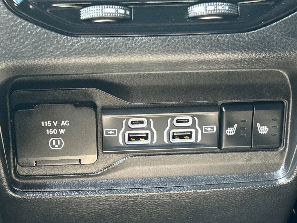 Certified 2022 Jeep Grand Cherokee Trailhawk w/ Luxury Tech Group III AWD/4WD image 22