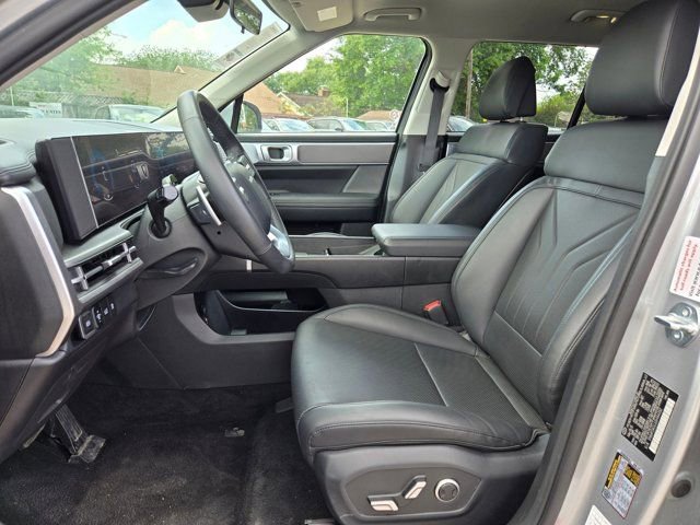 Used 2025 Hyundai Santa Fe SEL FWD image 23