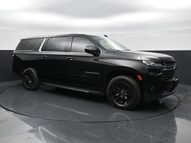 Used 2021 Chevrolet Suburban LT AWD/4WD image 3