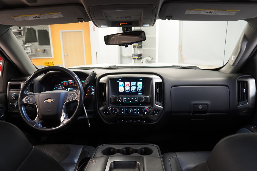 Used 2018 Chevrolet Silverado 1500 LT w/ All Star Edition AWD/4WD image 18