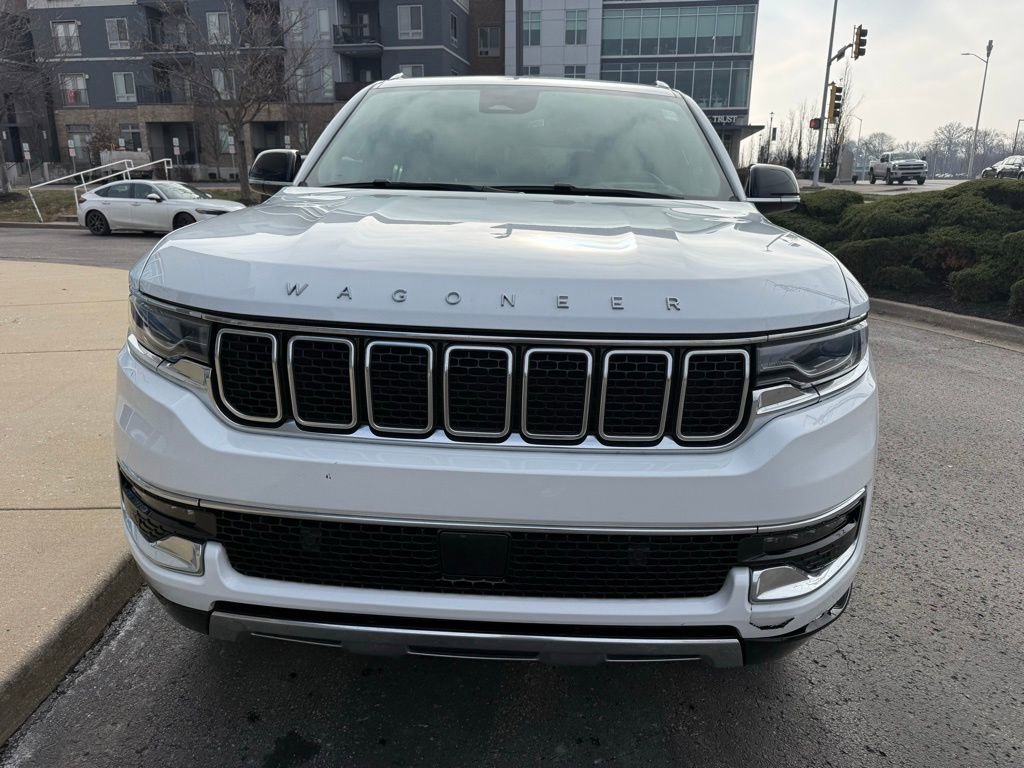 Used 2023 Jeep Wagoneer Series III w/ Preferred Equipment Group image 9